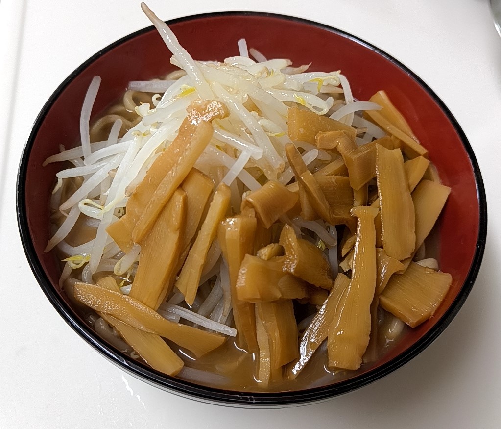 最強のラーメン背脂豚骨醤油